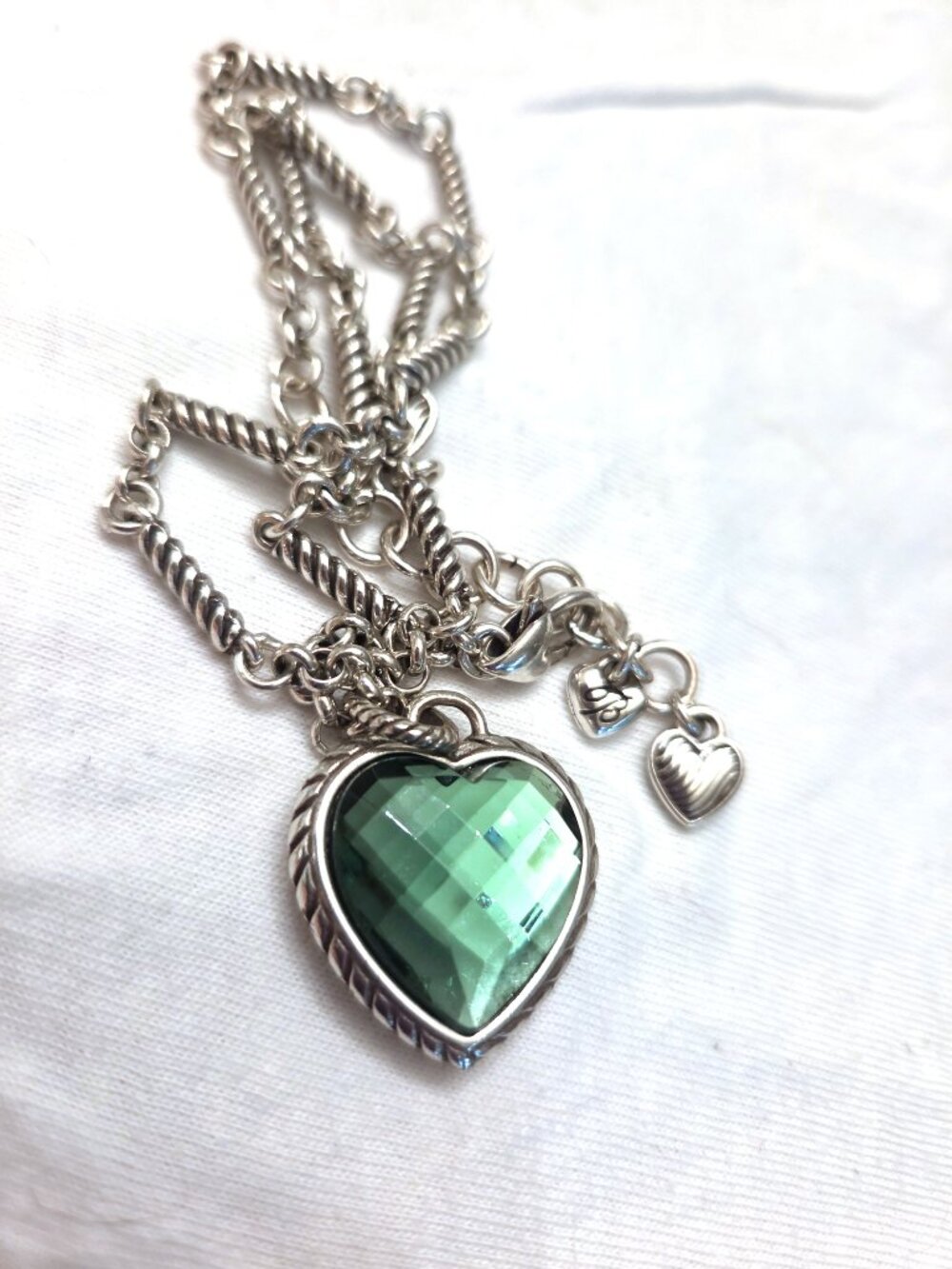 Brighton Newport Green Faceted Crystal Heart Reversible Necklace -LIKE NEW - Picture 3 of 9